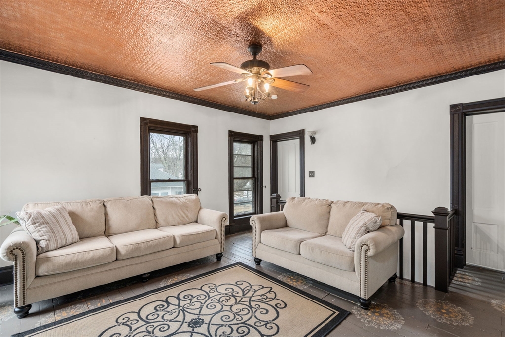 20 Maple Street Uxbridge, MA 01569 - Photo 14 of 28