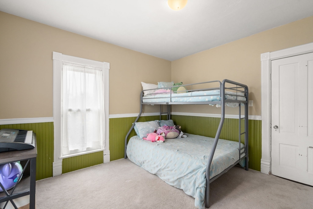 20 Maple Street Uxbridge, MA 01569 - Photo 17 of 28