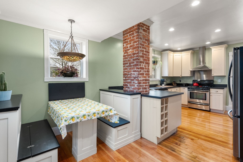 20 Maple Street Uxbridge, MA 01569 - Photo 10 of 28