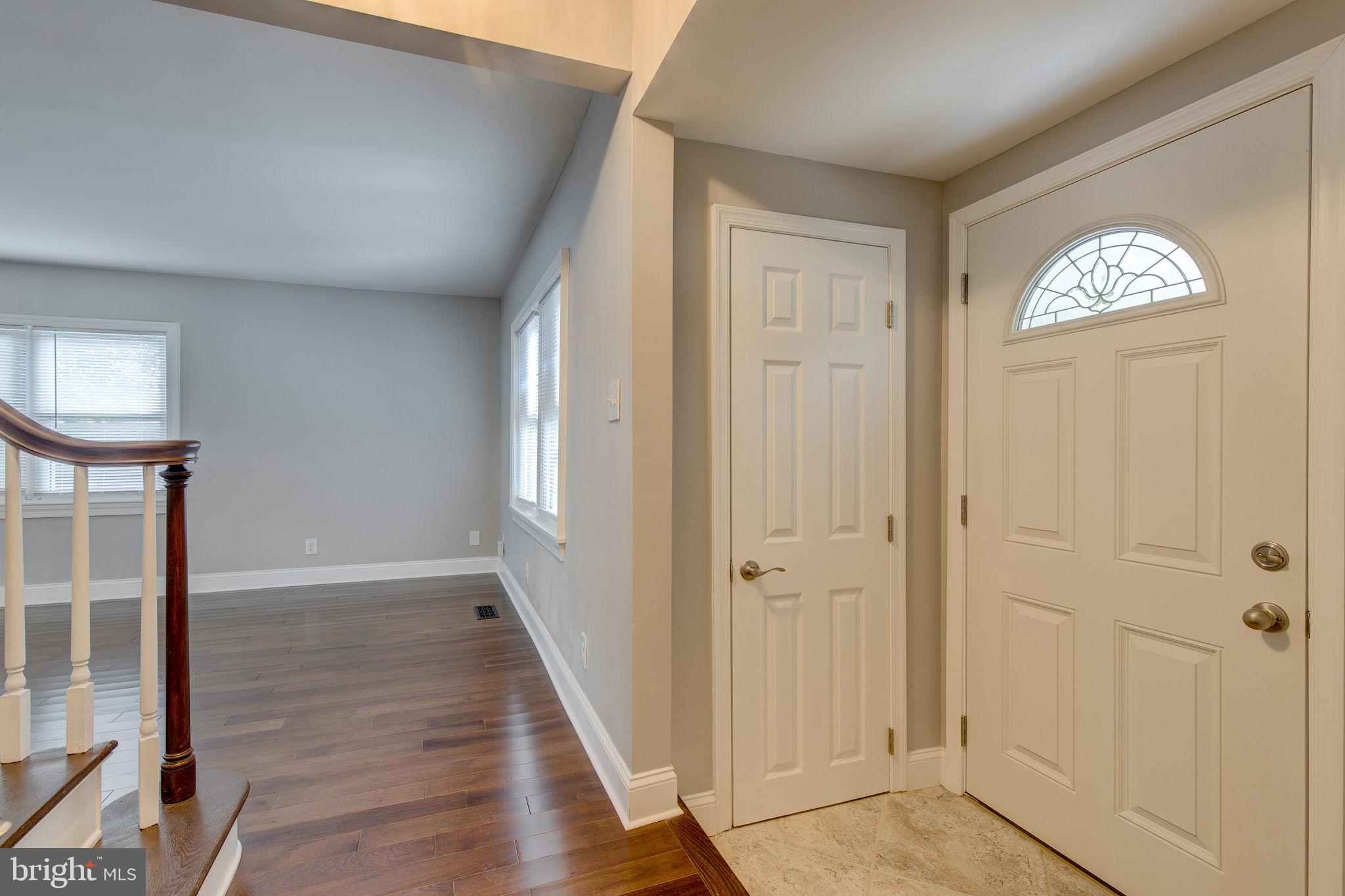 468 Hillside Road Ridley Park, PA 19078 - Photo 2 of 29
