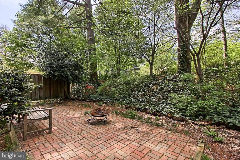 1711 Wainwright Drive Reston, VA 20190 - Photo 17 of 17 Exterior (General)