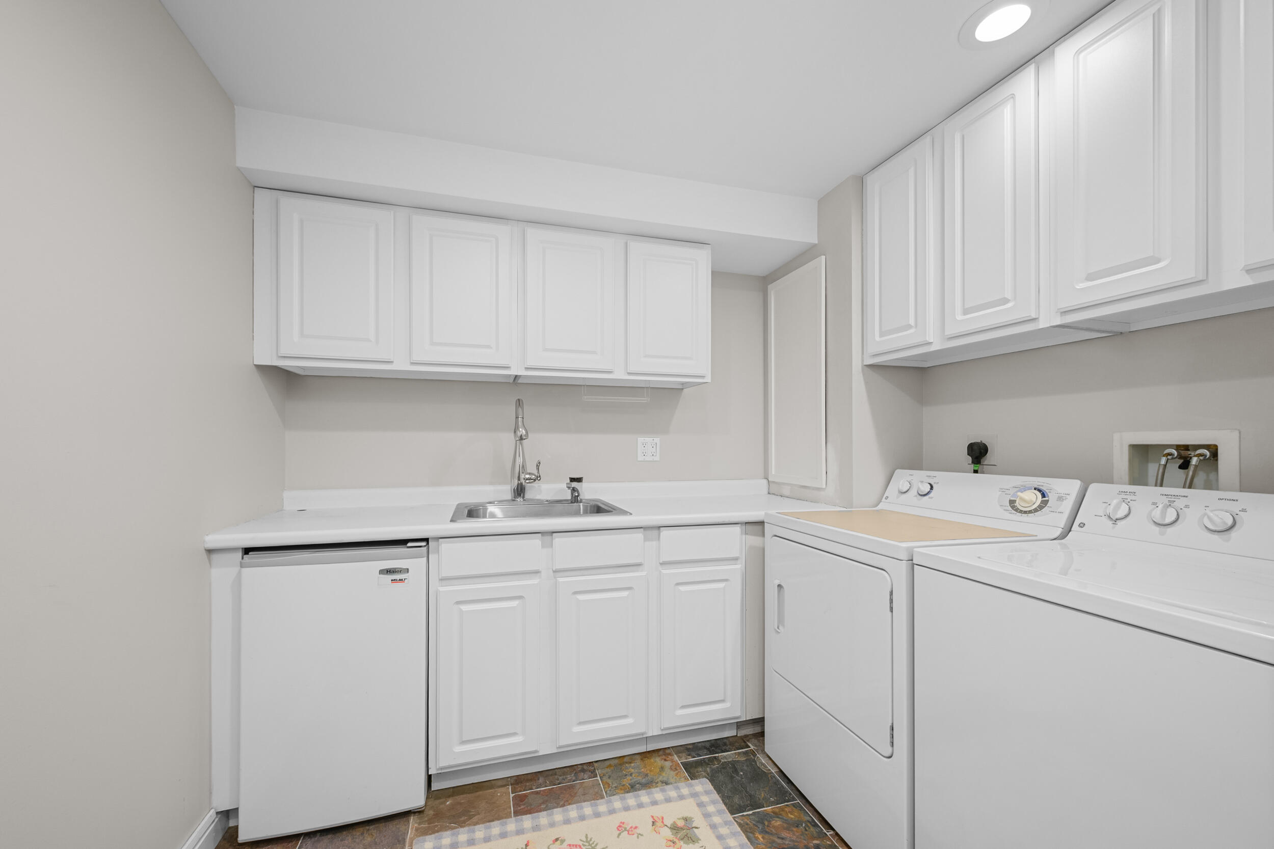 1 Belmont Road, Unit TH22 West Harwich, MA 02671 - Photo 20 of 44 a view of cabinets counter space and a sink