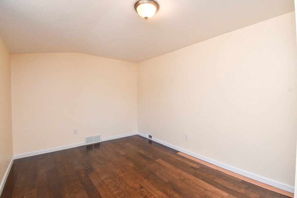88 Dimmick Street Springfield, MA 01109 - Photo 14 of 36 a view of a small space