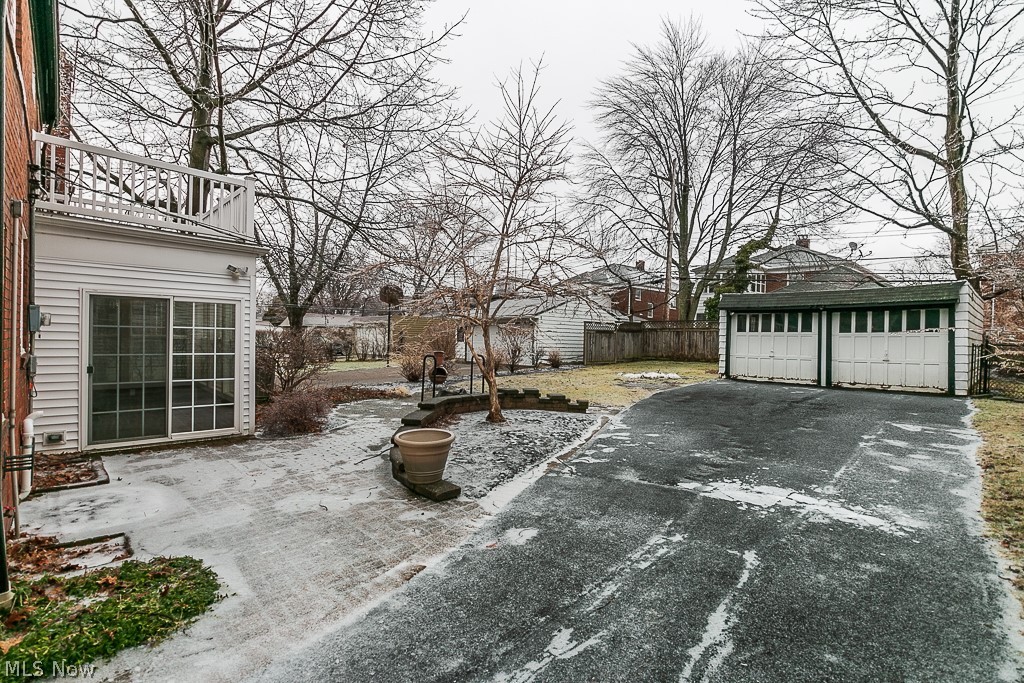 2587 Saybrook Road Cleveland, OH 44118 - Photo 4 of 35 Gallery Image 4