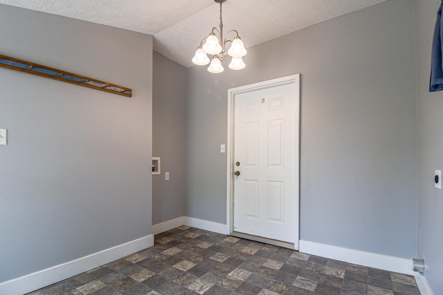 11488 State Rte 41 Greenfield, OH 45123 - Photo 6 of 39 Gallery Image 6