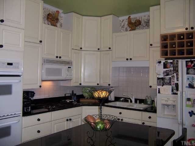 310 Morrison Avenue Raleigh, NC 27608 - Photo 7 of 12 Kitchen
