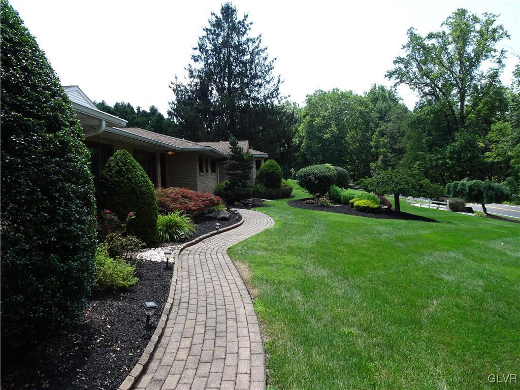 6068 Indian Trail Road Northampton, PA 18067 - Photo 7 of 42 Gallery Image 7