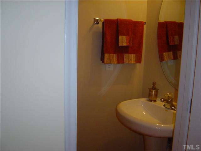 2714 Chilton Place Raleigh, NC 27616 - Photo 12 of 25 Gallery Image 12