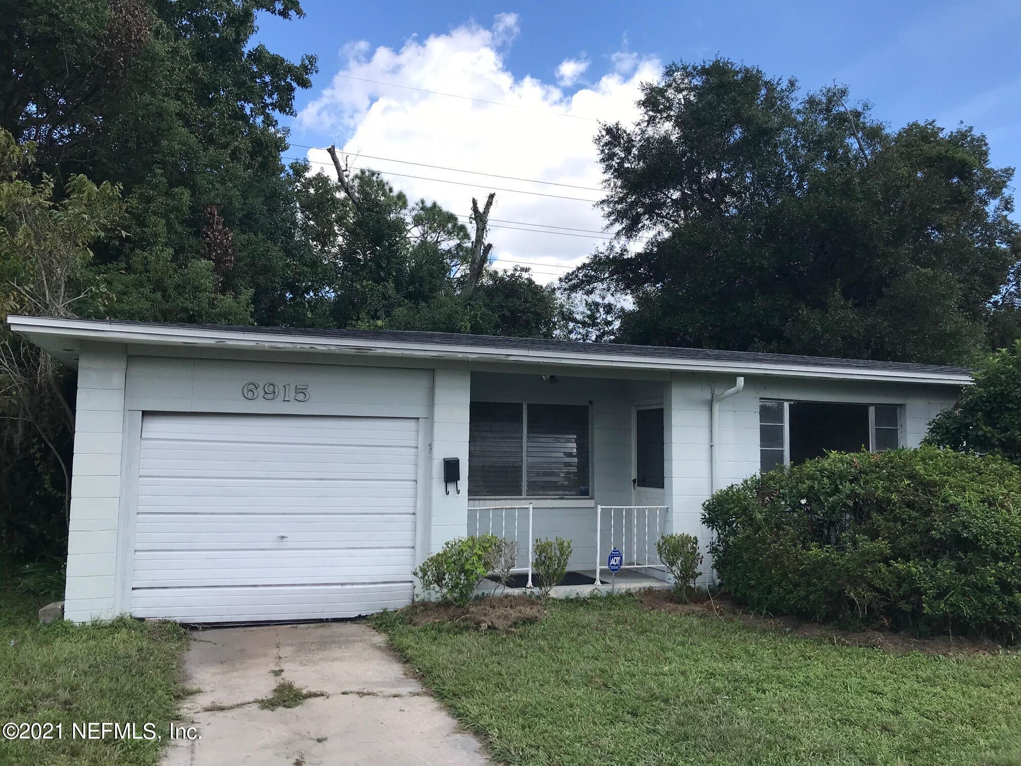 6915 Sans Souci Road Jacksonville, FL 32216 - Photo 2 of 4 Front Left