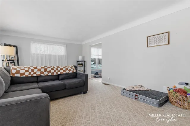 $184,900 | 730 6th Avenue, Lake Odessa, MI 48849