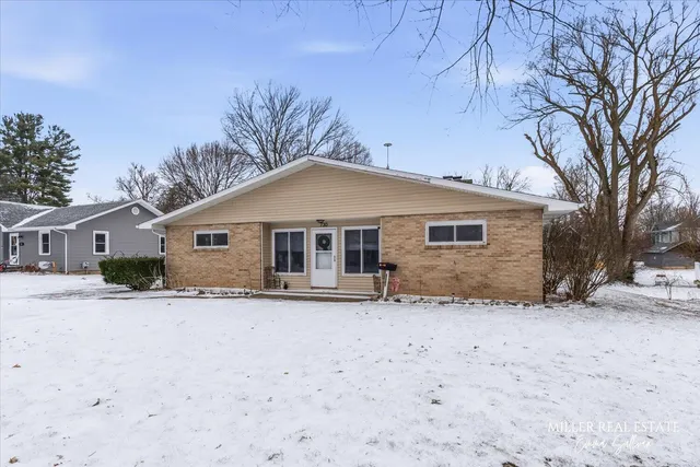 $184,900 | 730 6th Avenue, Lake Odessa, MI 48849