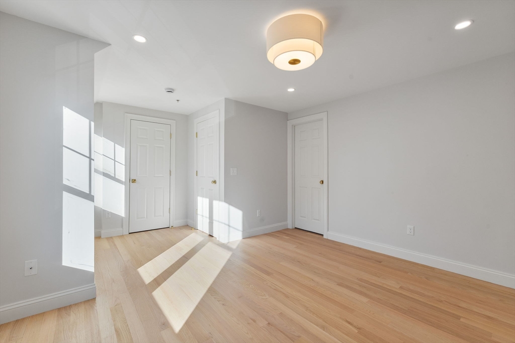 7 Chatham Way, Unit 7A Watertown, MA 02472 - Photo 16 of 23