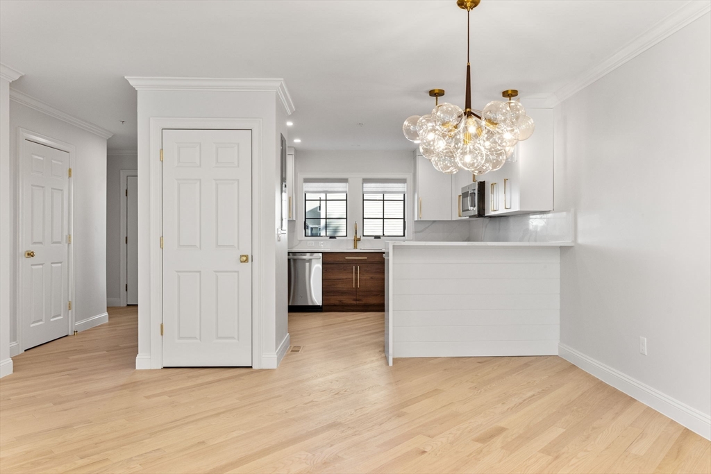 7 Chatham Way, Unit 7A Watertown, MA 02472 - Photo 2 of 23