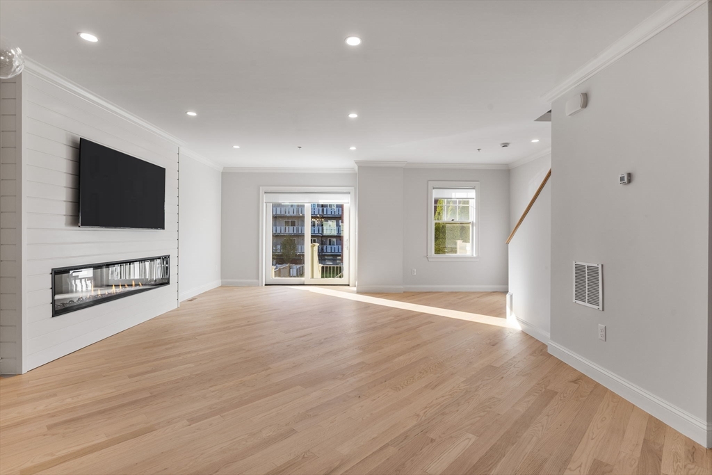 7 Chatham Way, Unit 7A Watertown, MA 02472 - Photo 7 of 23