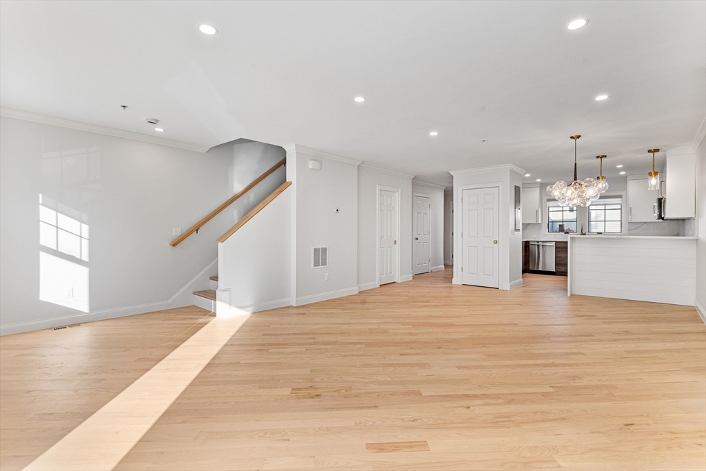 7 Chatham Way, Unit 7A Watertown, MA 02472 - Photo 8 of 23