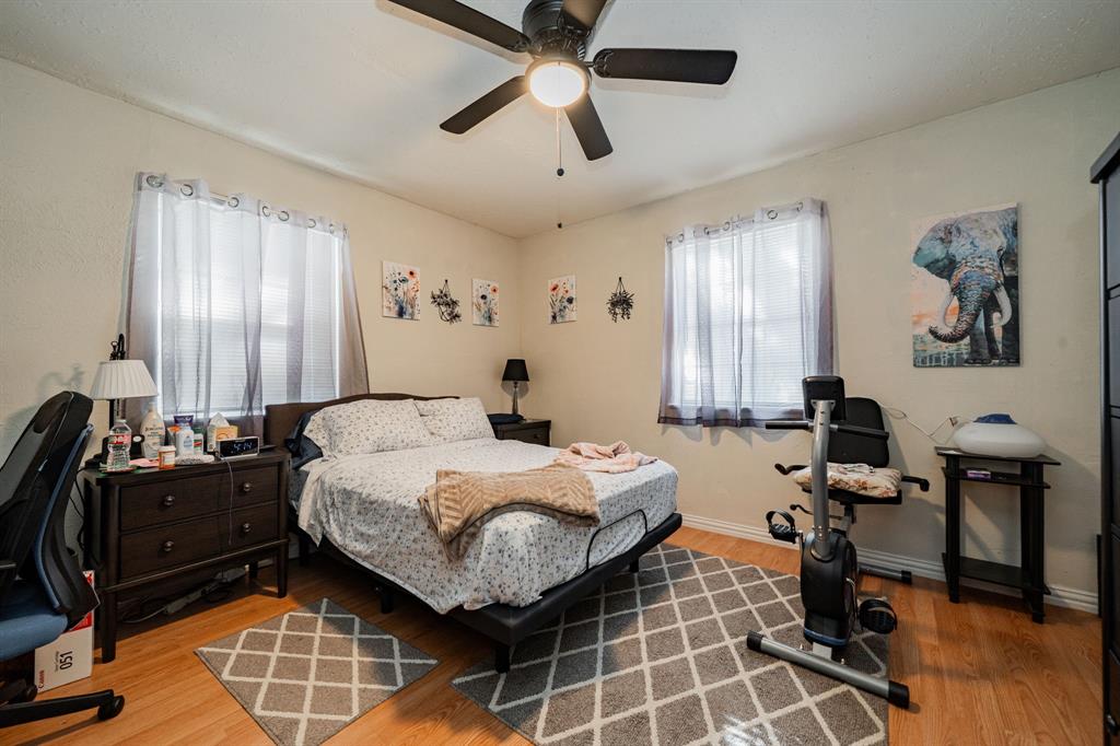 2712 Kleberg Road, Unit B Seagoville, TX 75159 - Photo 33 of 40 Guest House Bedroom