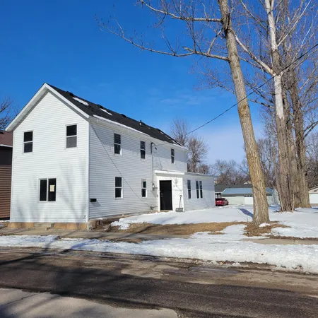 $175,000 | 205 Elm Avenue Southeast, Montgomery, MN 56069