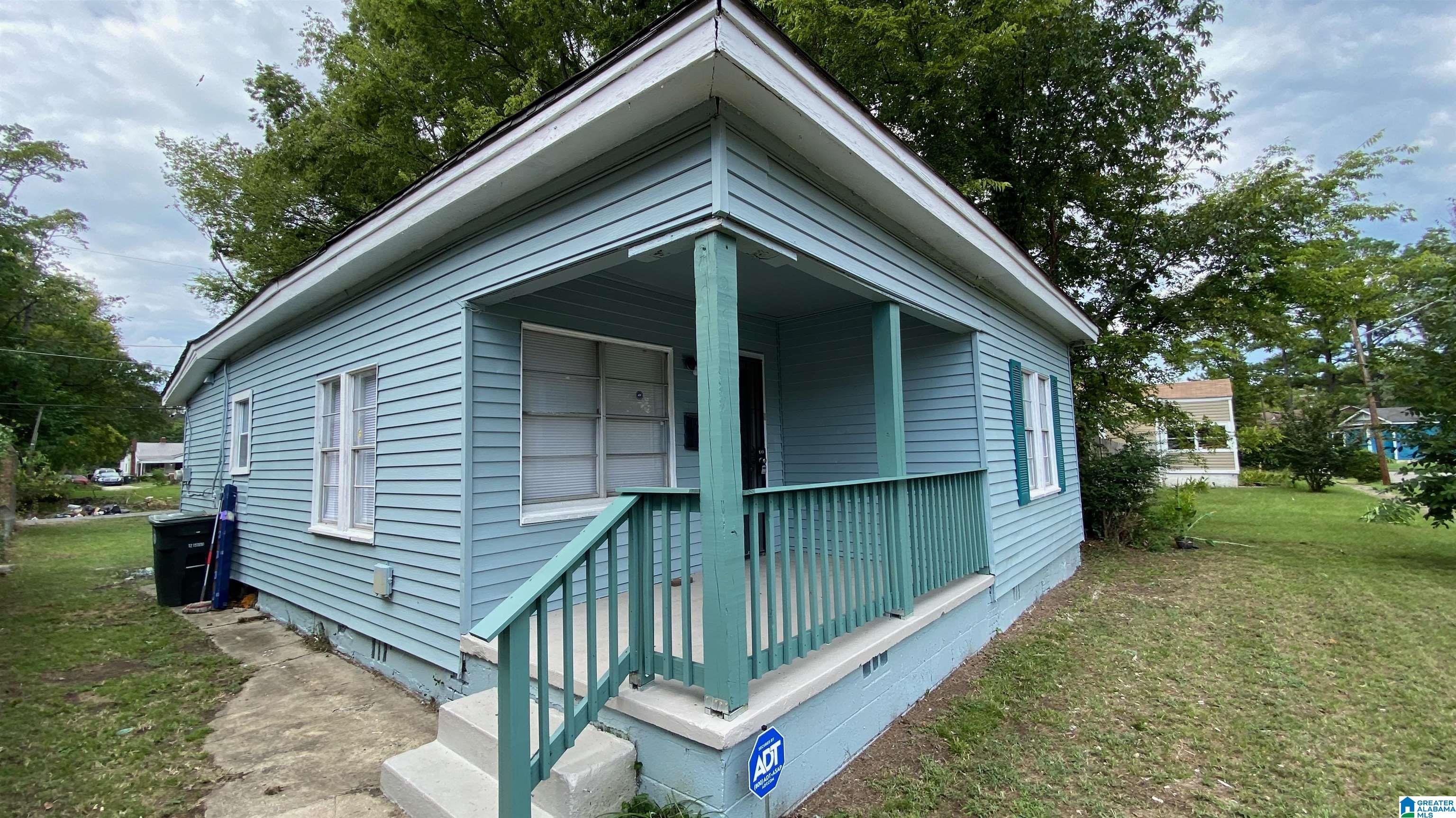 1316 Court R Birmingham, AL 35218 - Photo 2 of 17