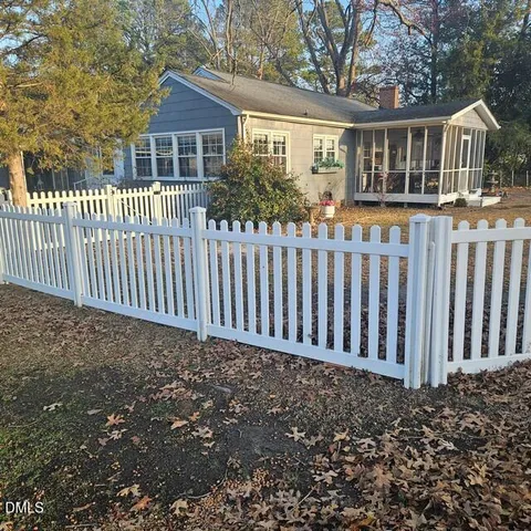 $219,900 | 506 West Clinton Street, Roseboro, NC 28382