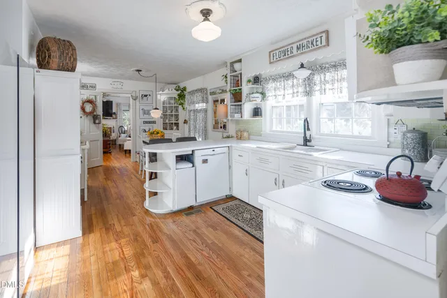 $219,900 | 506 West Clinton Street, Roseboro, NC 28382