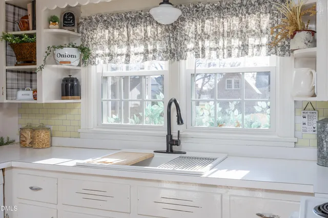 $219,900 | 506 West Clinton Street, Roseboro, NC 28382