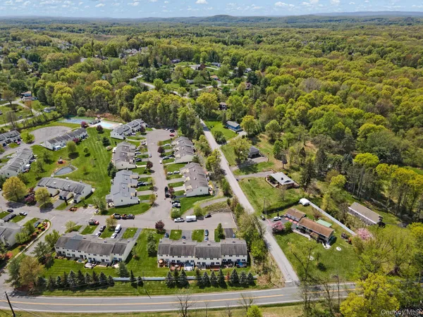 $349,999 | 33 Pond Hill Lane, Walden, NY 12586