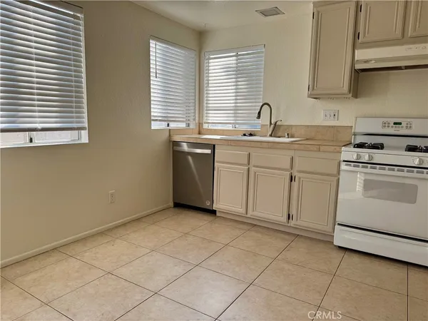 $4,100 | 4 New Haven, Unit 1, Irvine, CA 92620