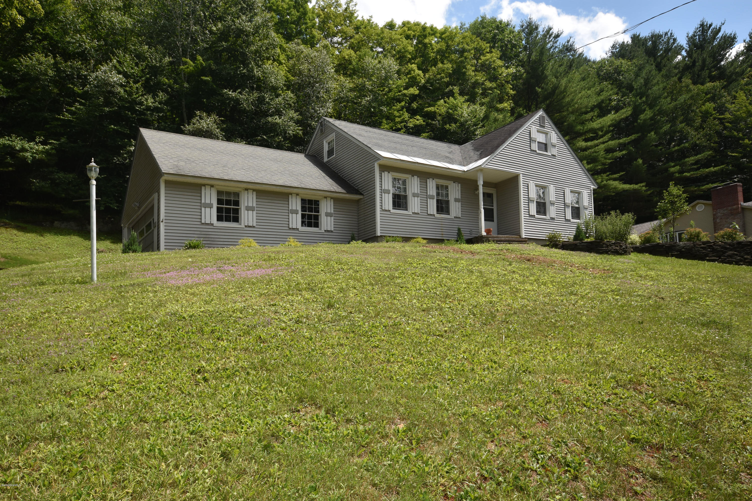 795 East New Lenox Road Pittsfield, MA 01201 - Photo 3 of 51 Exterior