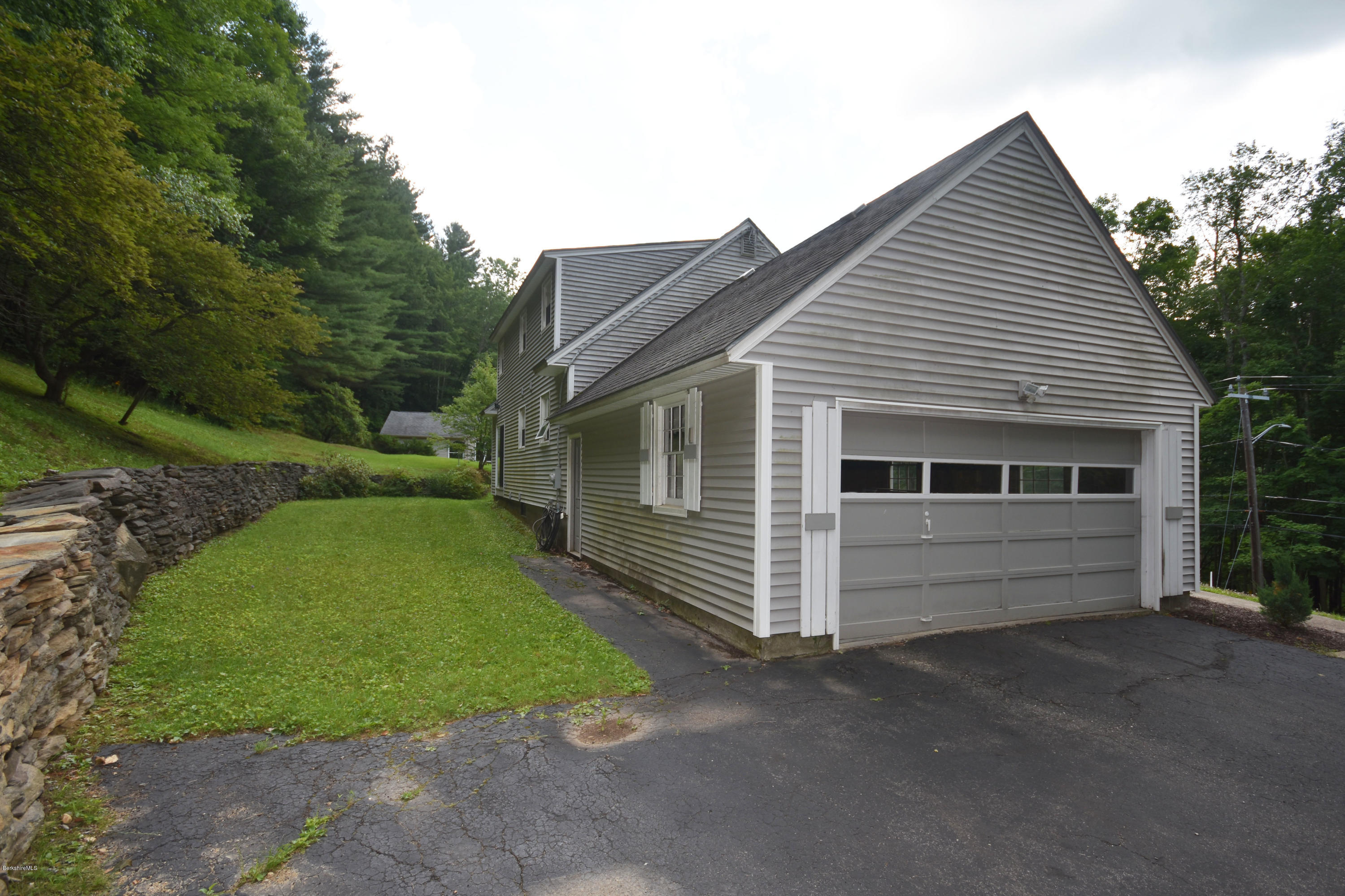 795 East New Lenox Road Pittsfield, MA 01201 - Photo 50 of 51 Exterior