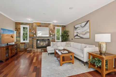 $1,199,900 | 705 Queensland Lane North, Plymouth, MN 55447