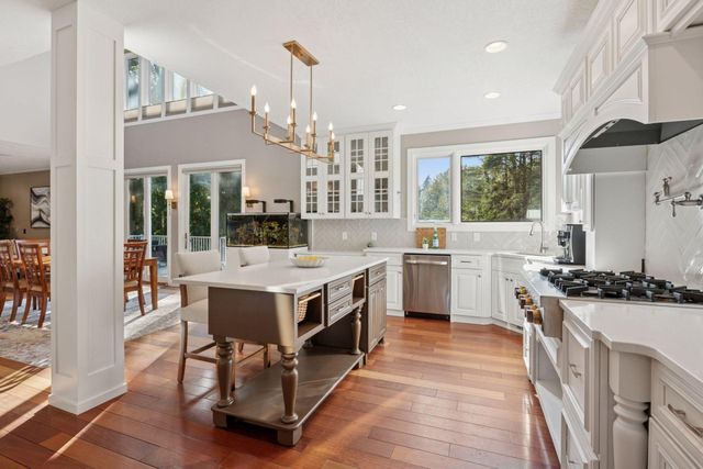 $1,199,900 | 705 Queensland Lane North, Plymouth, MN 55447