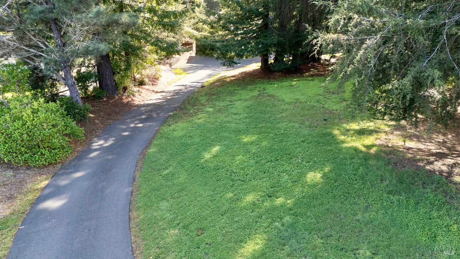 18940 Timber Pointe Drive Fort Bragg, CA 95437 - Photo 26 of 32 Driveway Entry