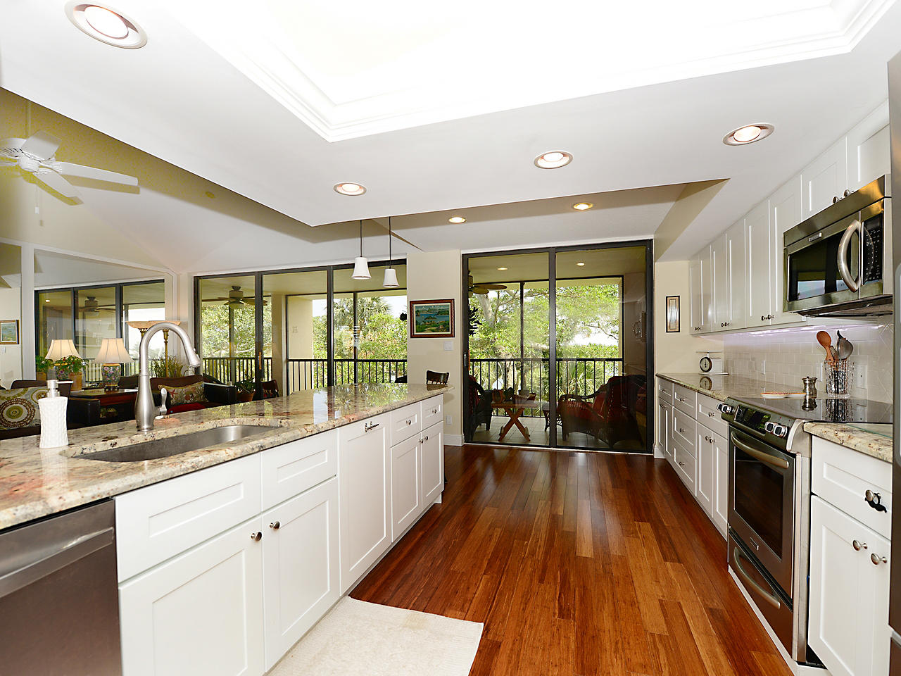 1000 North Us Highway, Unit BAH404 Jupiter, FL 33477 - Photo 7 of 22 Kitchen
