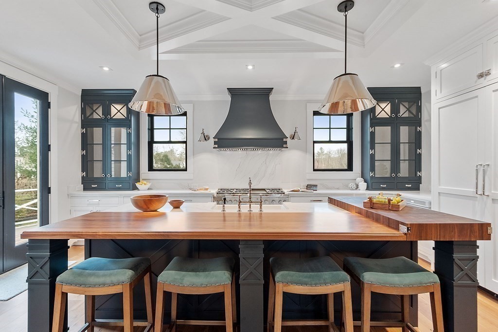 41 Mccallar Lane Concord, MA 01742 - Photo 8 of 35