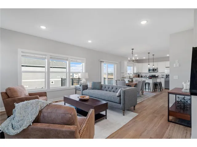 $3,437 | 1160 Dundalk Way, St. Paul, MN 55129