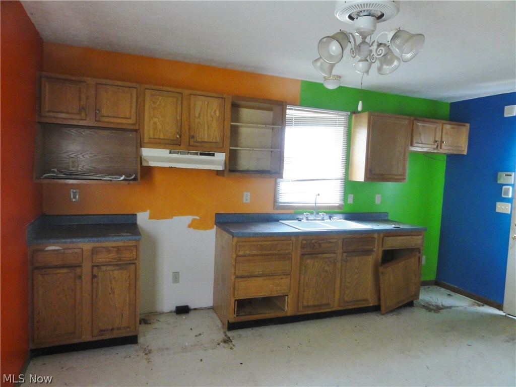 910 6th Street Southwest Canton, OH 44707 - Photo 2 of 8