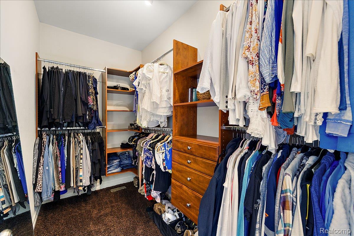 21901 31 Mile Road Ray, MI 48096 - Photo 26 of 74 Walk-in closet