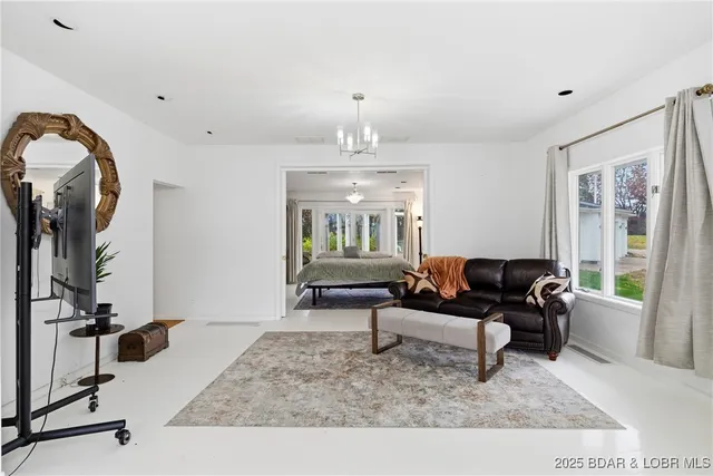 $675,000 | 11950 N Route North, Columbia, MO 65203