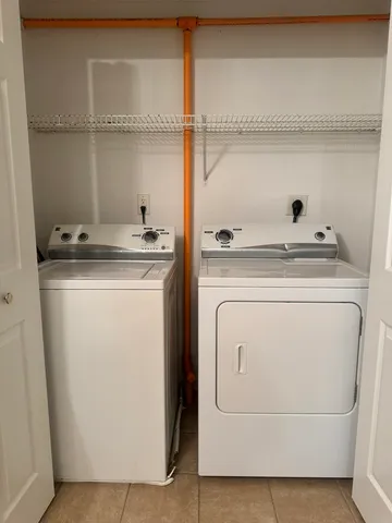 $2,250 | 75 Treaty Court, Unit 4, Fremont, NH 03044