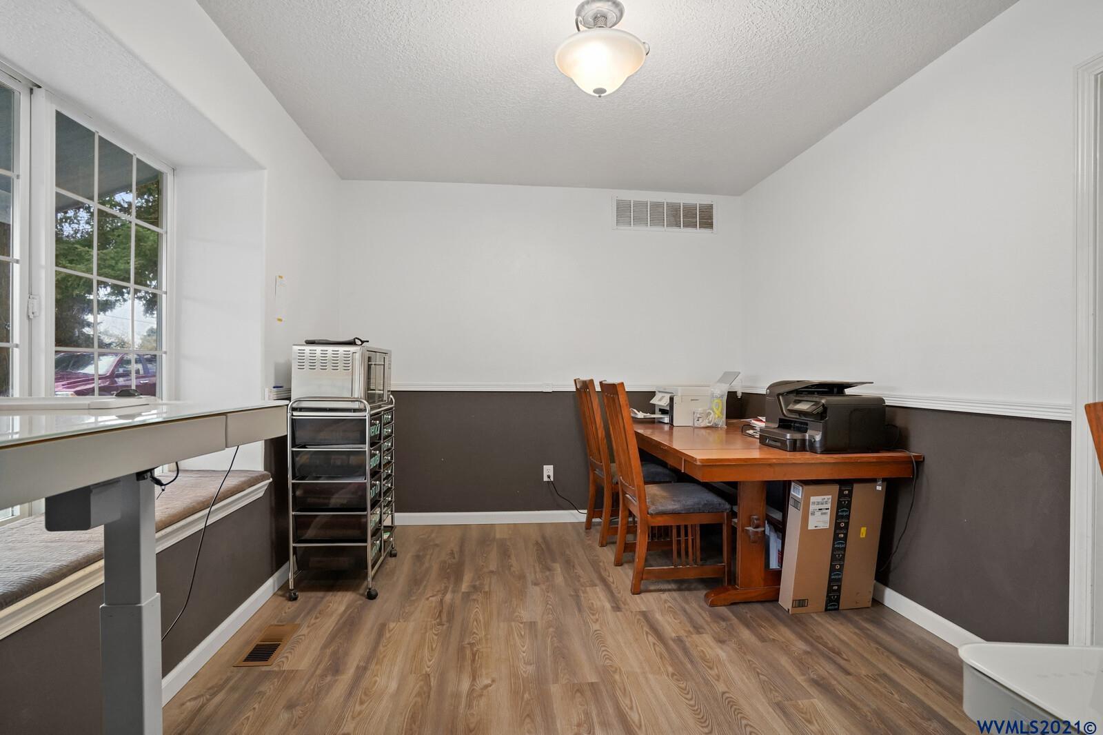 1555 Shaff Road Southeast Stayton, OR 97383 - Photo 4 of 36 Gallery Image 4