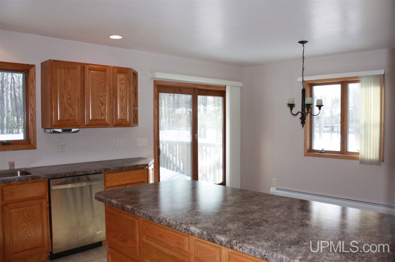 36 Ridge Road Marquette, MI 49855 - Photo 7 of 29 Gallery Image 7
