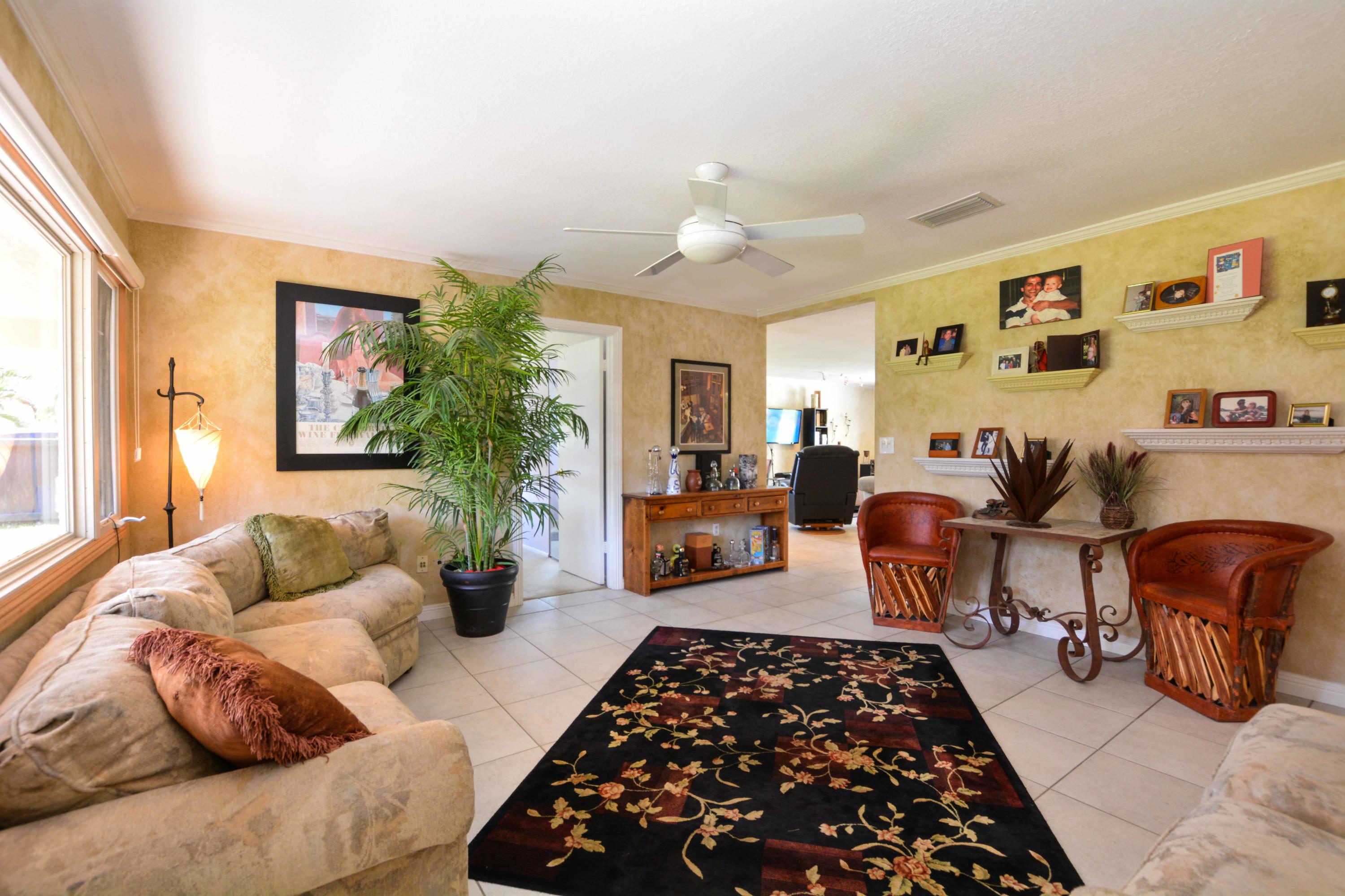 235 Northwest 6th Street Boca Raton, FL 33432 - Photo 8 of 31 235NW6StBocaRatonFL (7 of 29)