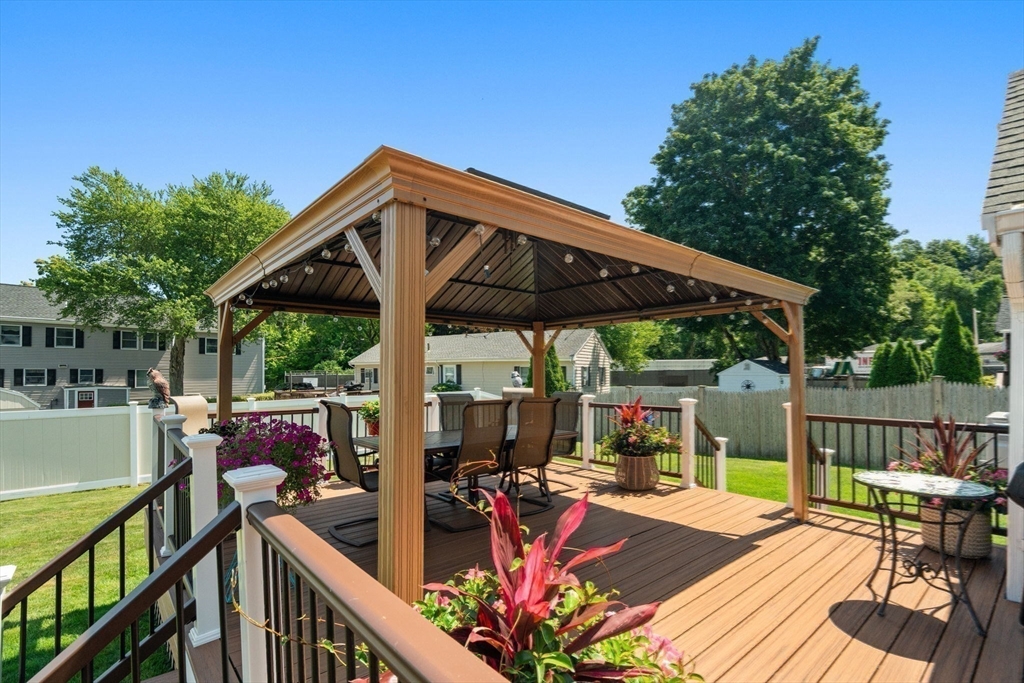 86 Redfield Road Wakefield, MA 01880 - Photo 26 of 34