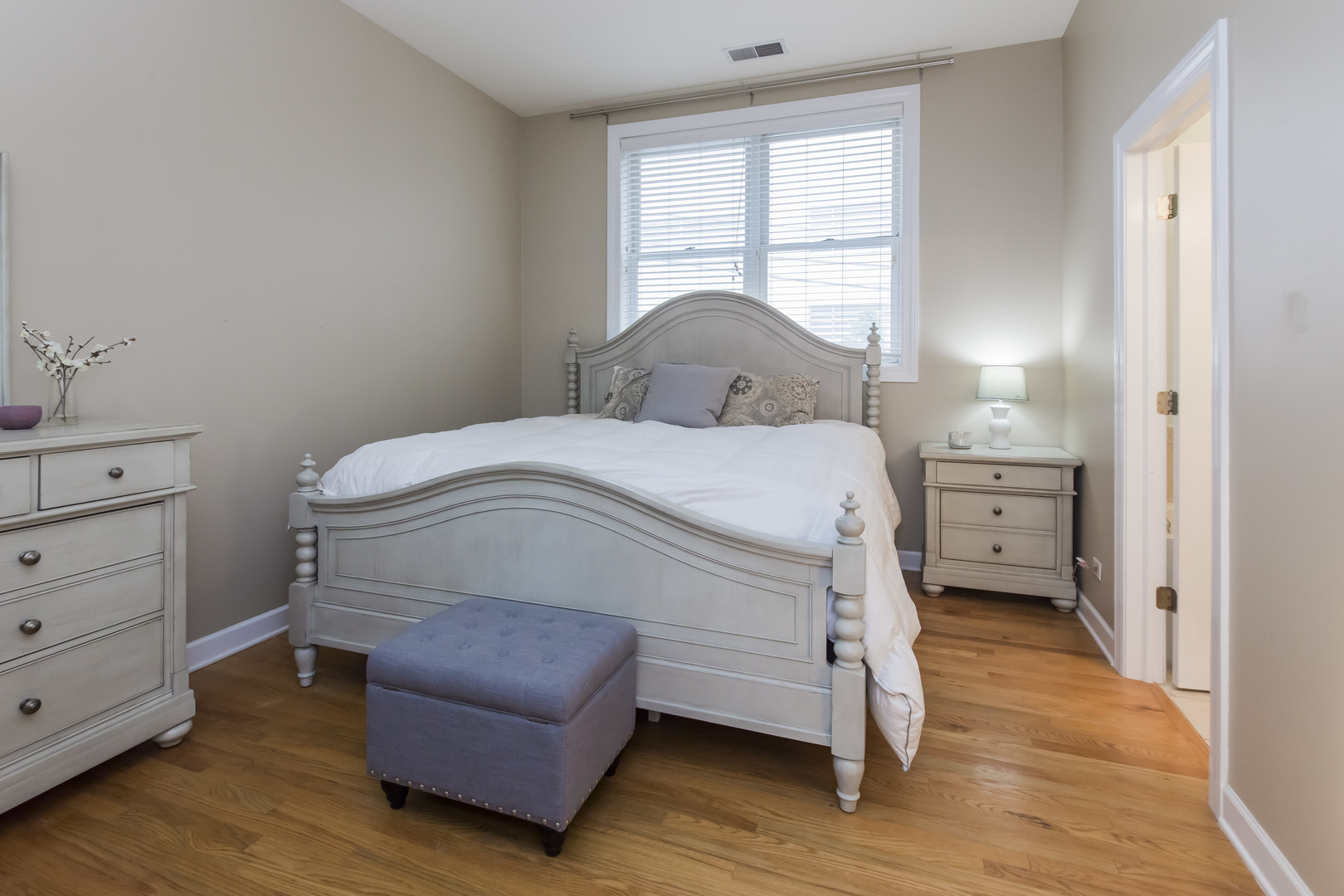 1942 South Prairie Avenue, Unit 2 Chicago, IL 60616 - Photo 6 of 12