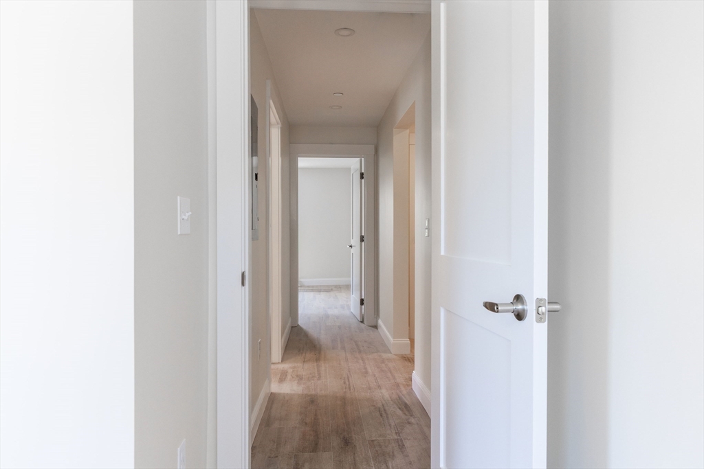 71 Friend Street, Unit 3 Gloucester, MA 01930 - Photo 4 of 17