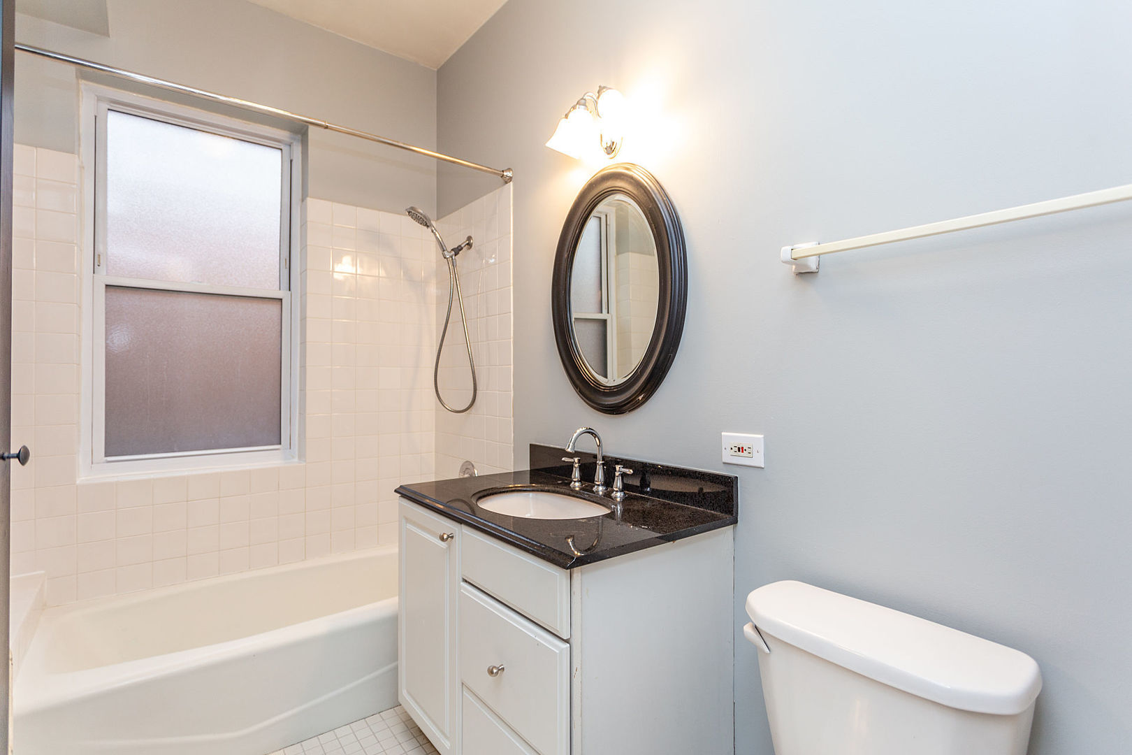 923 West Sheridan Road, Unit 1 Chicago, IL 60613 - Photo 11 of 18