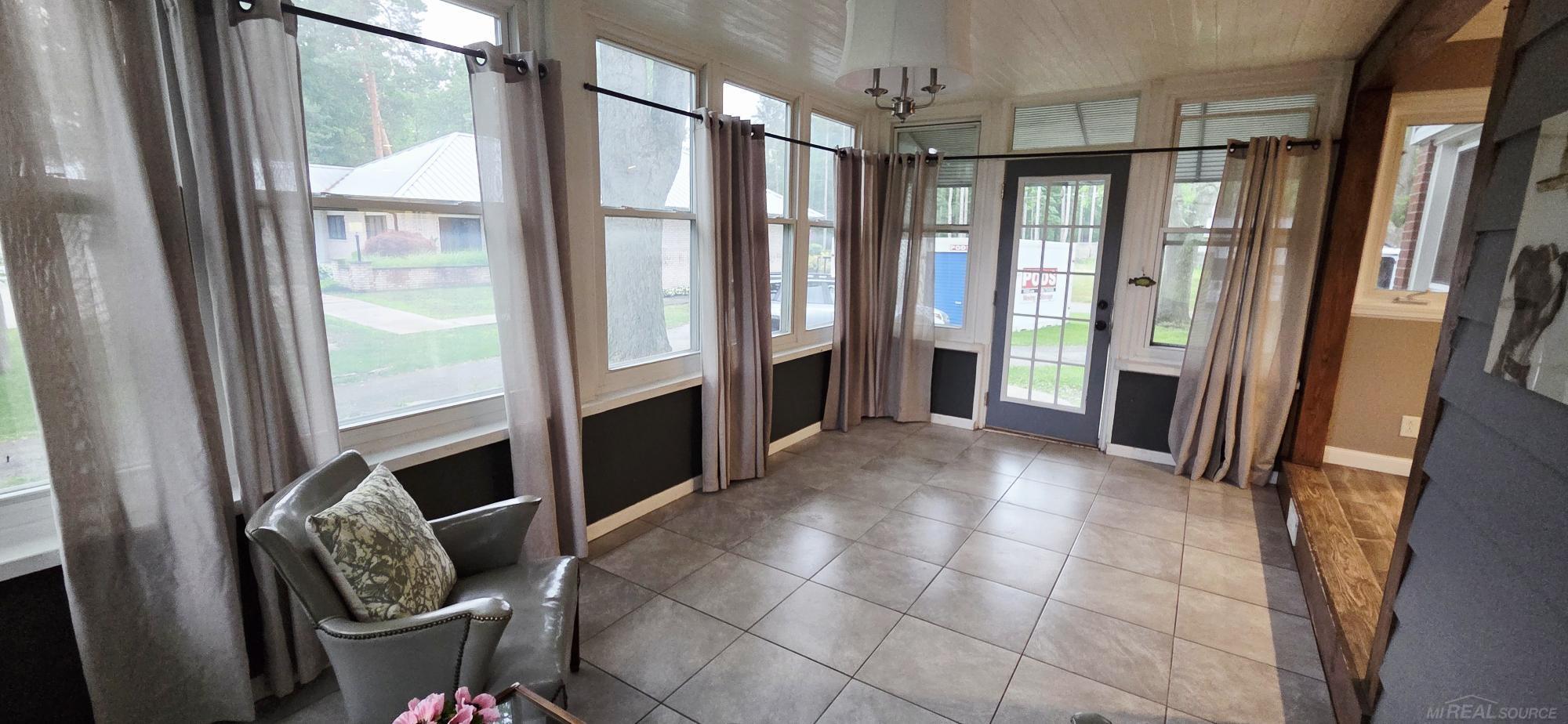 4579 Lakeshore Road Fort Gratiot, MI 48059 - Photo 11 of 29