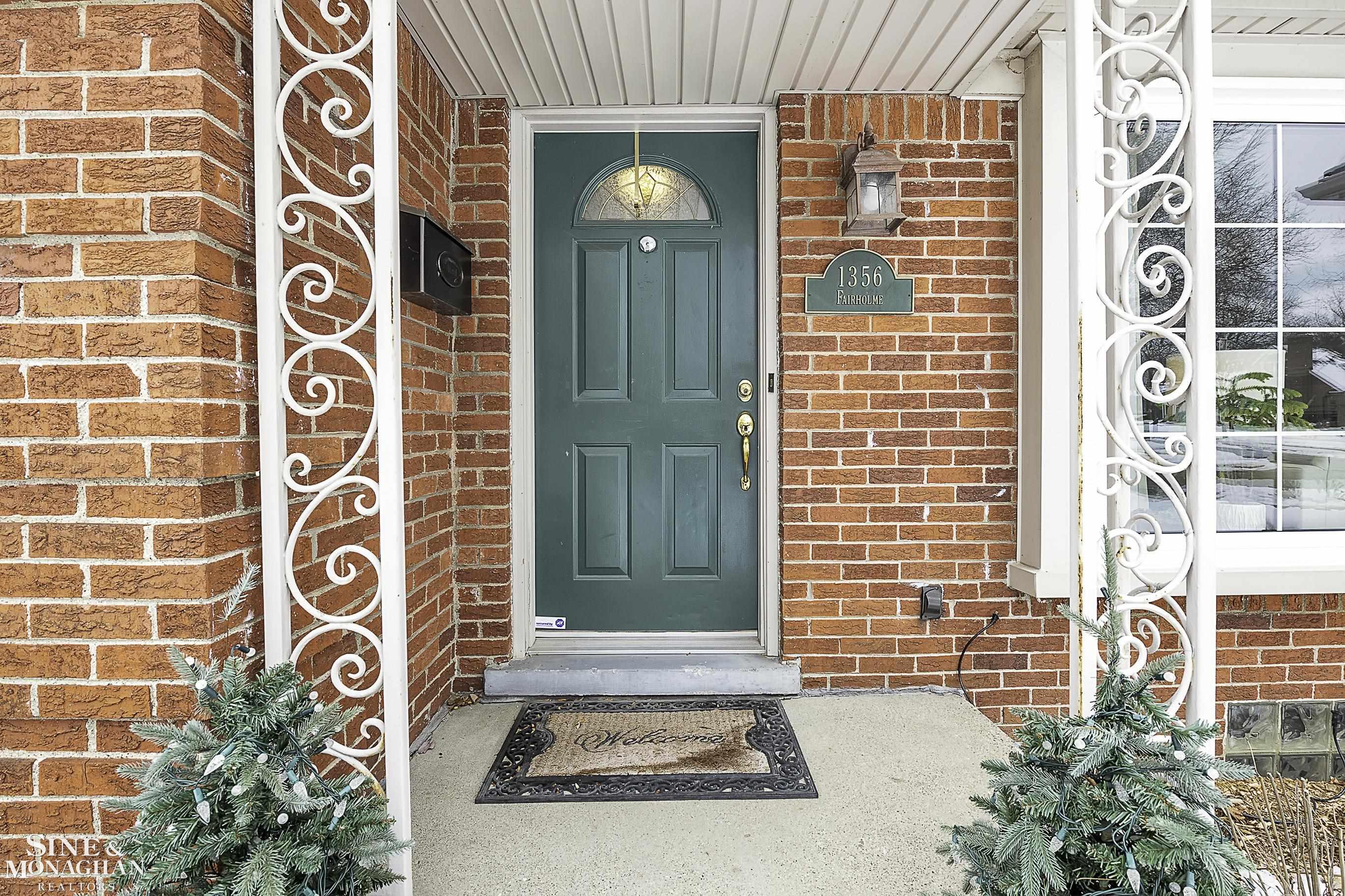 1356 Fairholme Road Grosse Pointe, MI 48236 - Photo 2 of 55 50100568-1.JPG