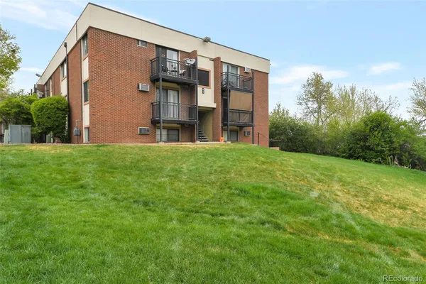 $235,000 | 5995 West Hampden Avenue, Unit 18, Denver, CO 80227