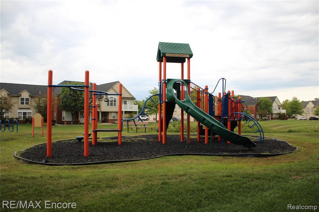 4160 Hampton Ridge Boulevard, Unit 84 Howell, MI 48843 - Photo 43 of 47